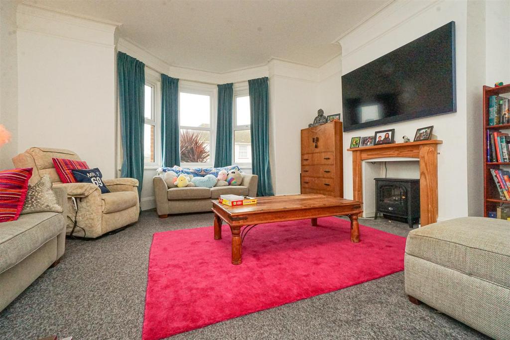 25 Eversley Road (40) Alto.jpg