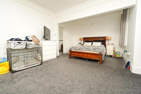 25 Eversley Road, St Leonards-on-sea, TN37 6QD