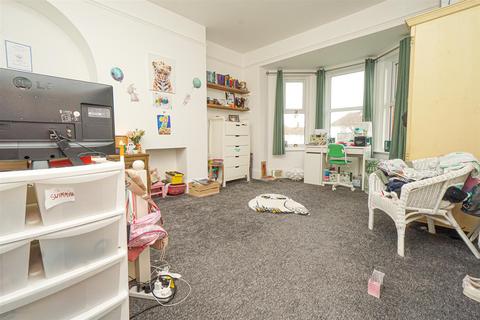 25 Eversley Road, St Leonards-on-sea, TN37 6QD