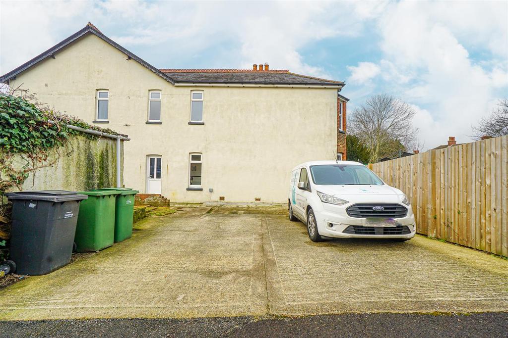 25 Eversley Road (47) Alto.jpg