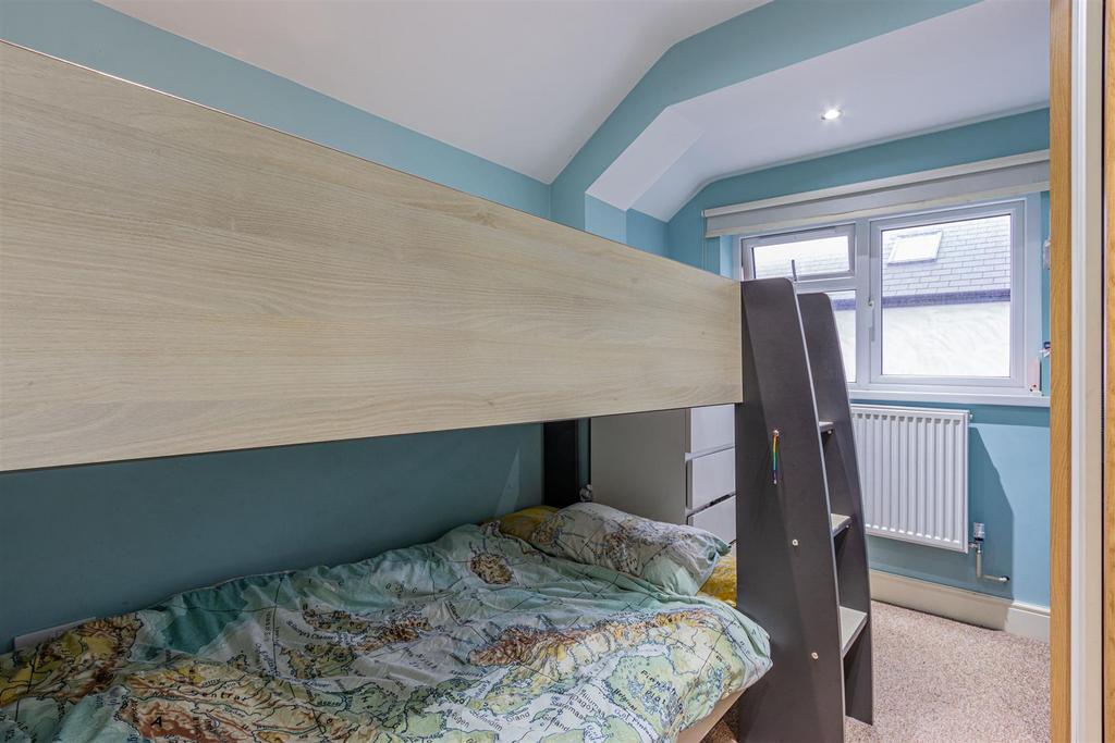 Inverness Place 114-1.jpg