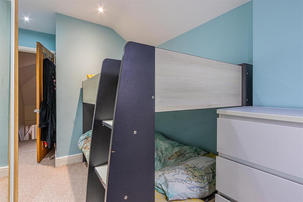 Inverness Place 114-2.jpg