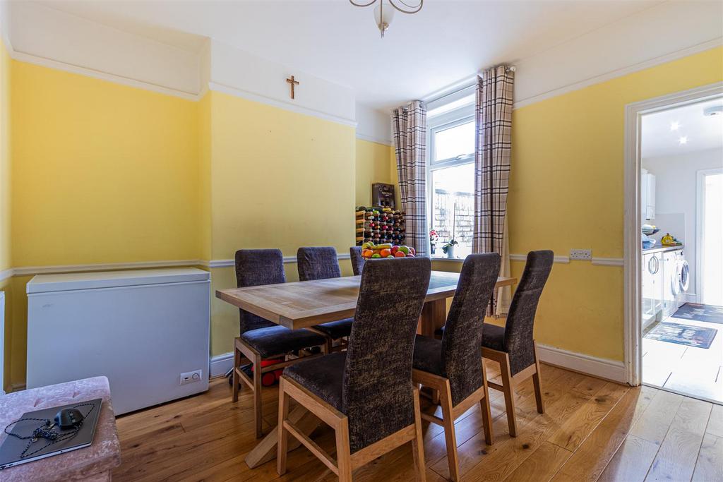 Inverness Place 114-13.jpg