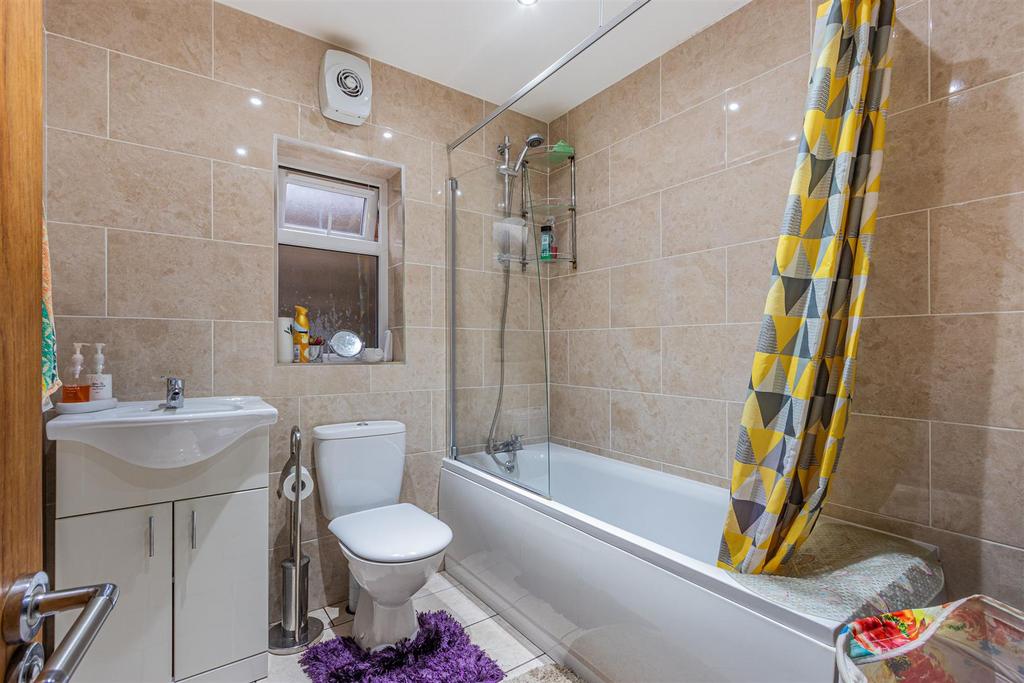 Inverness Place 114-9.jpg