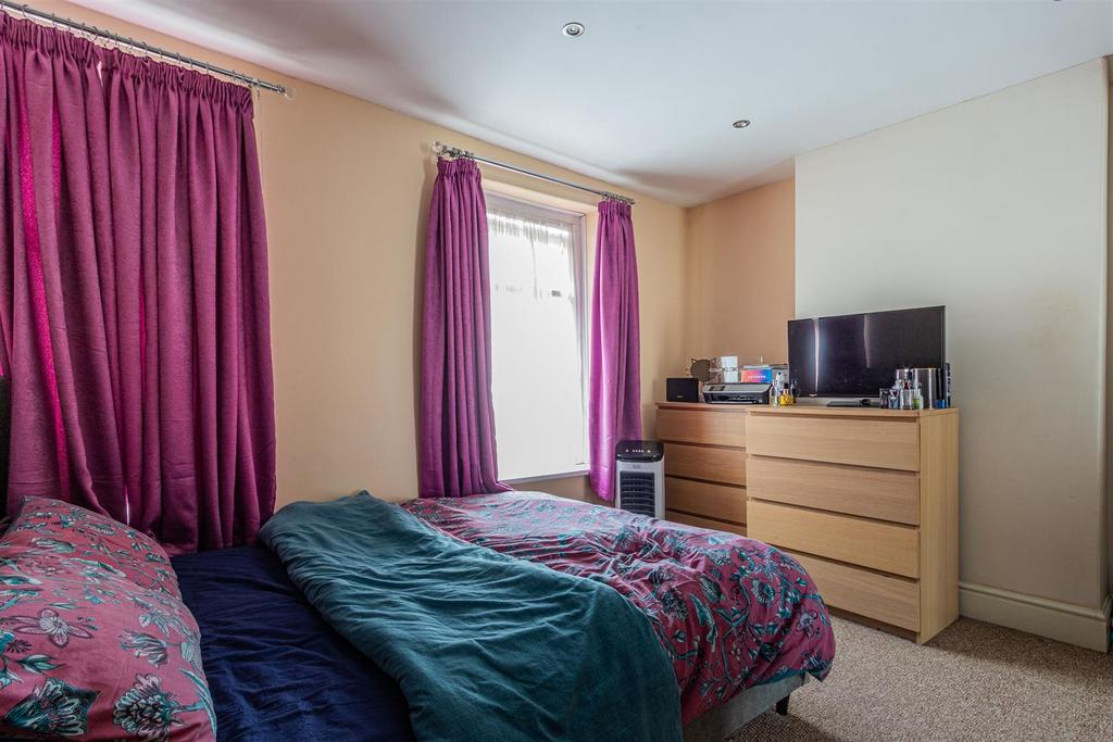 Inverness Place 114-5.jpg