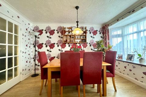 91 Brampton Close, Corringham, Stanford-le-hope, SS17 7NR