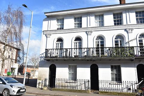 3b Hampden Place, Exeter, EX2 8AP