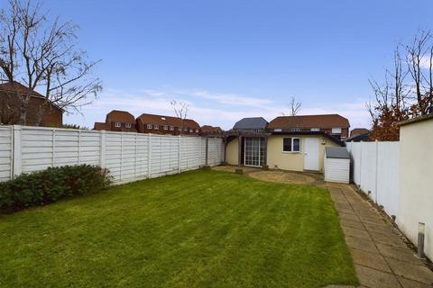 3 bedroom semi-detached house for sale, Sunnyside, Walton-On-Thames