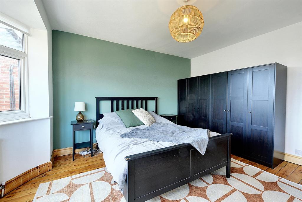 Bedroom 1 2.jpg
