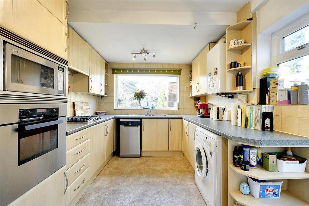 Kitchen 1.jpg