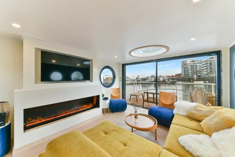 3 bedroom houseboat to rent, Lighterman's Wharf, SW18