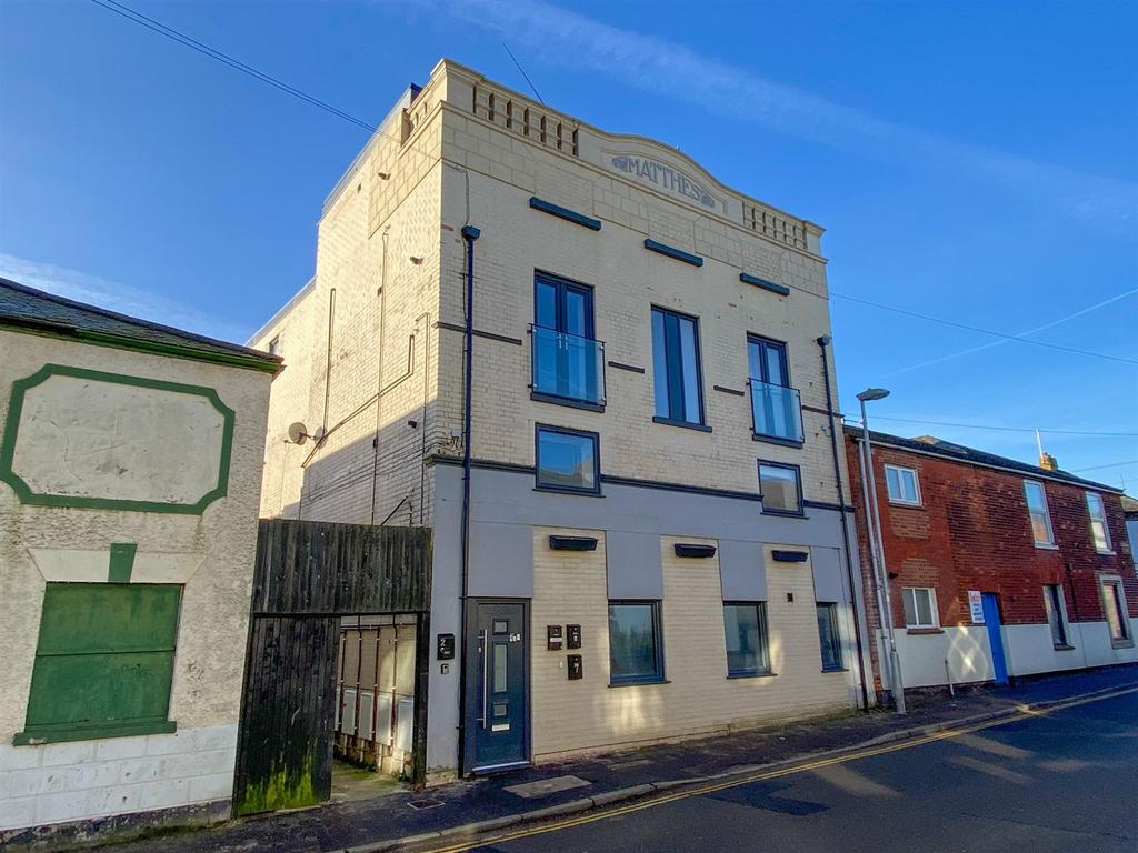 Englands Lane, Gorleston 2 bed flat £120,000