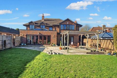 5 bedroom detached house for sale, Maidstone Road Bluebell Hill Chatham