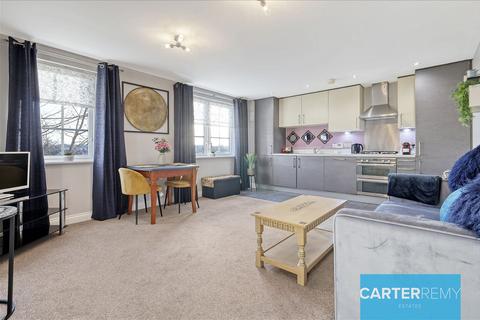 2 bedroom flat for sale, Gainsborough Close, Basildon, SS14