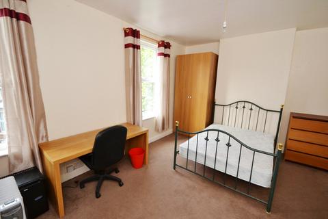5 bedroom semi-detached house to rent, Albert Grove, Nottingham NG7