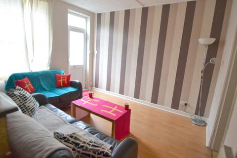 2 bedroom terraced house to rent, Bastion Street, Nottingham NG7