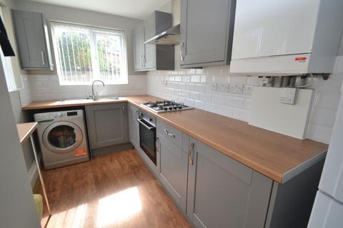 4 bedroom semi-detached house to rent, Beeston Road, Nottingham NG7