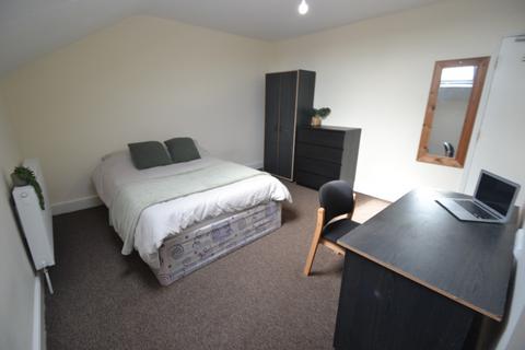 4 bedroom semi-detached house to rent, Beeston Road, Nottingham NG7