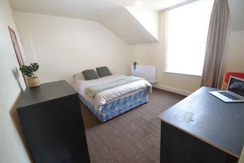 4 bedroom semi-detached house to rent, Beeston Road, Nottingham NG7