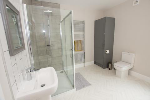 undefined, Beeston Road, Nottingham NG7