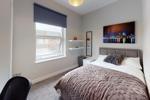 6 bedroom flat to rent - Beeston Road, Nottingham NG7