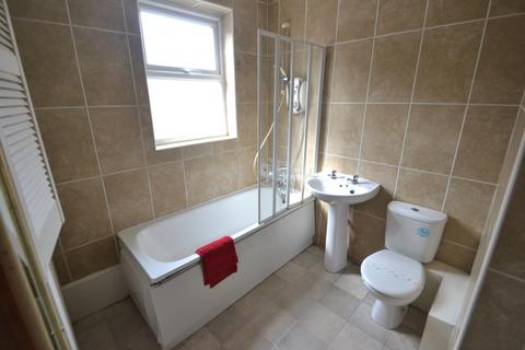 6 bedroom semi-detached house to rent, Castle Boulevard, Nottingham NG7