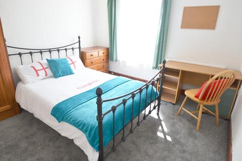 4 bedroom detached house to rent, Chippendale Street, Nottingham NG7