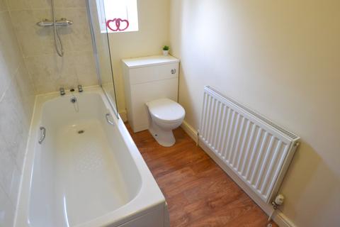 4 bedroom detached house to rent, City Road, Nottingham NG7