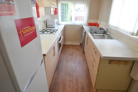 4 bedroom detached house to rent, City Road, Nottingham NG7