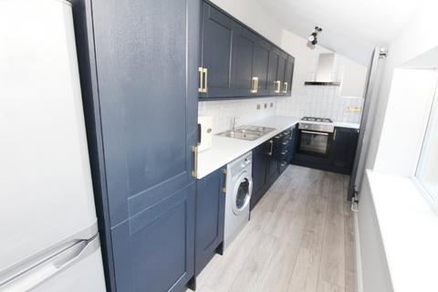 5 bedroom semi-detached house to rent, City Road, Nottingham NG7