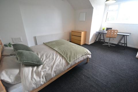 4 bedroom terraced house to rent, Claude Street, Nottingham NG7