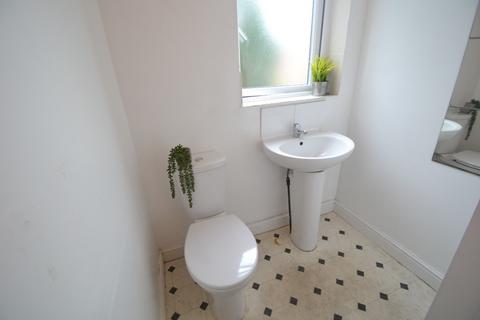 4 bedroom terraced house to rent, Claude Street, Nottingham NG7