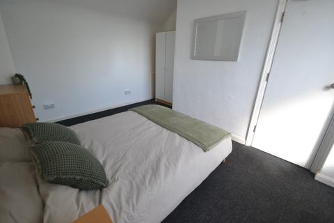 4 bedroom terraced house to rent, Claude Street , Nottingham NG7