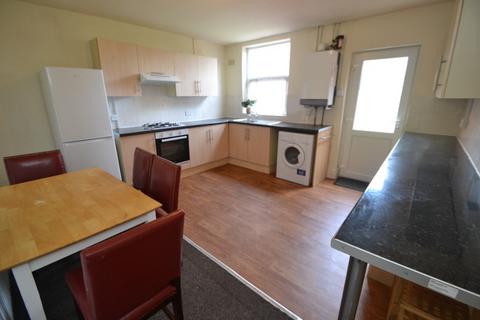 3 bedroom semi-detached house to rent, Claude Street, Nottingham NG7
