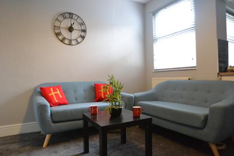 3 bedroom detached house to rent, Cloister Street, Nottingham NG7
