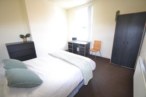 3 bedroom detached house to rent, Cloister Street, Nottingham NG7