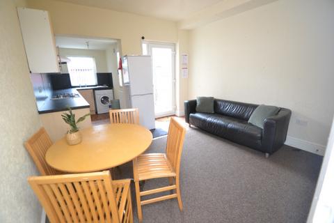 3 bedroom detached house to rent, Cloister Street, Nottingham NG7