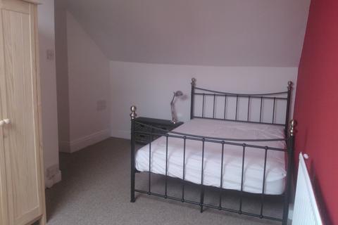 4 bedroom detached house to rent, Cycle Road, Nottingham NG7