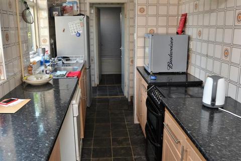 3 bedroom detached house to rent, Cycle Road, Nottingham NG7