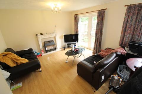 3 bedroom detached house to rent - Falcon Close, Nottingham NG7