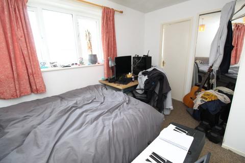 3 bedroom detached house to rent, Falcon Close, Nottingham NG7