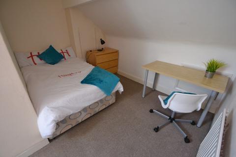 4 bedroom terraced house to rent, Harley Street, Nottingham NG7