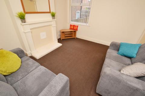 4 bedroom semi-detached house to rent, Hawksworth Road, West Bridgford NG2