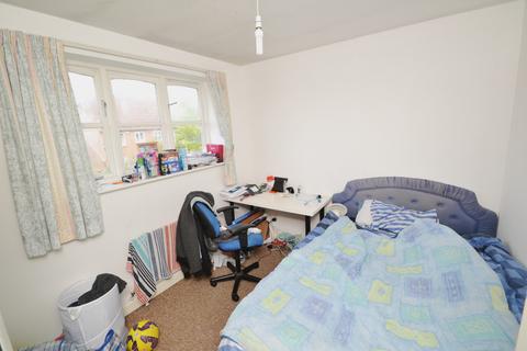 3 bedroom terraced house to rent, Heron Drive, Nottingham NG7