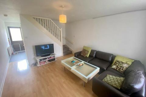 2 bedroom semi-detached house to rent, Heron Drive, Nottingham NG7