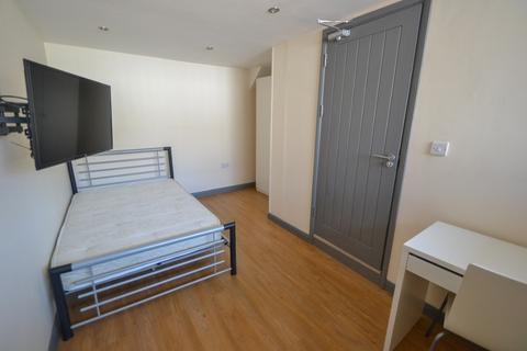 4 bedroom semi-detached house to rent, Honeywood Drive, Nottingham NG3