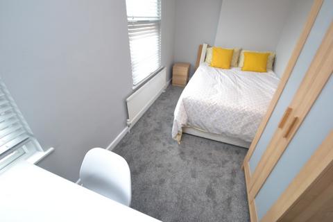 5 bedroom terraced house to rent - Hungerton Street, Nottingham NG7