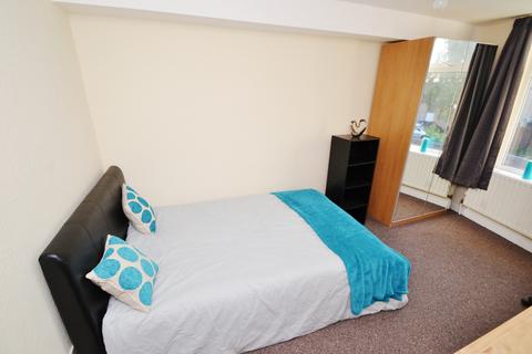 6 bedroom semi-detached house to rent, Ilkeston Road, Nottingham NG7