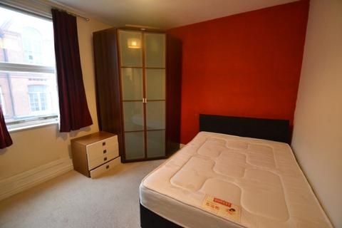 2 bedroom flat to rent, Ilkeston Road, Nottingham NG7