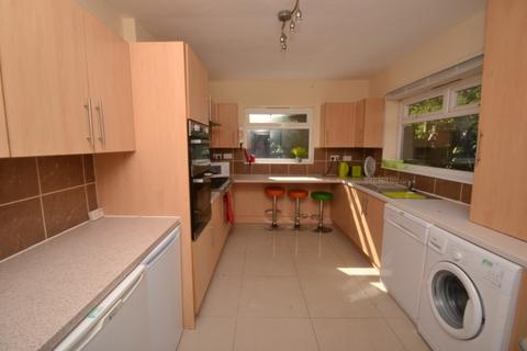 6 bedroom detached house to rent, Johnson Road, Nottingham NG7